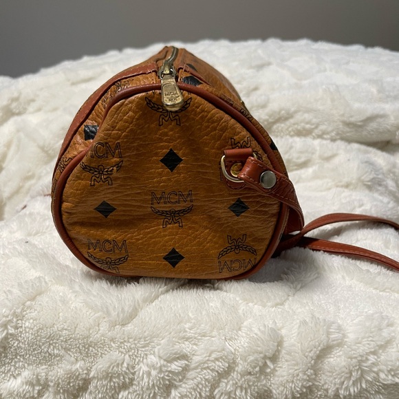 MCM Visetos Barrel Crossbody bag in excellent condition - Picture 6 of 9